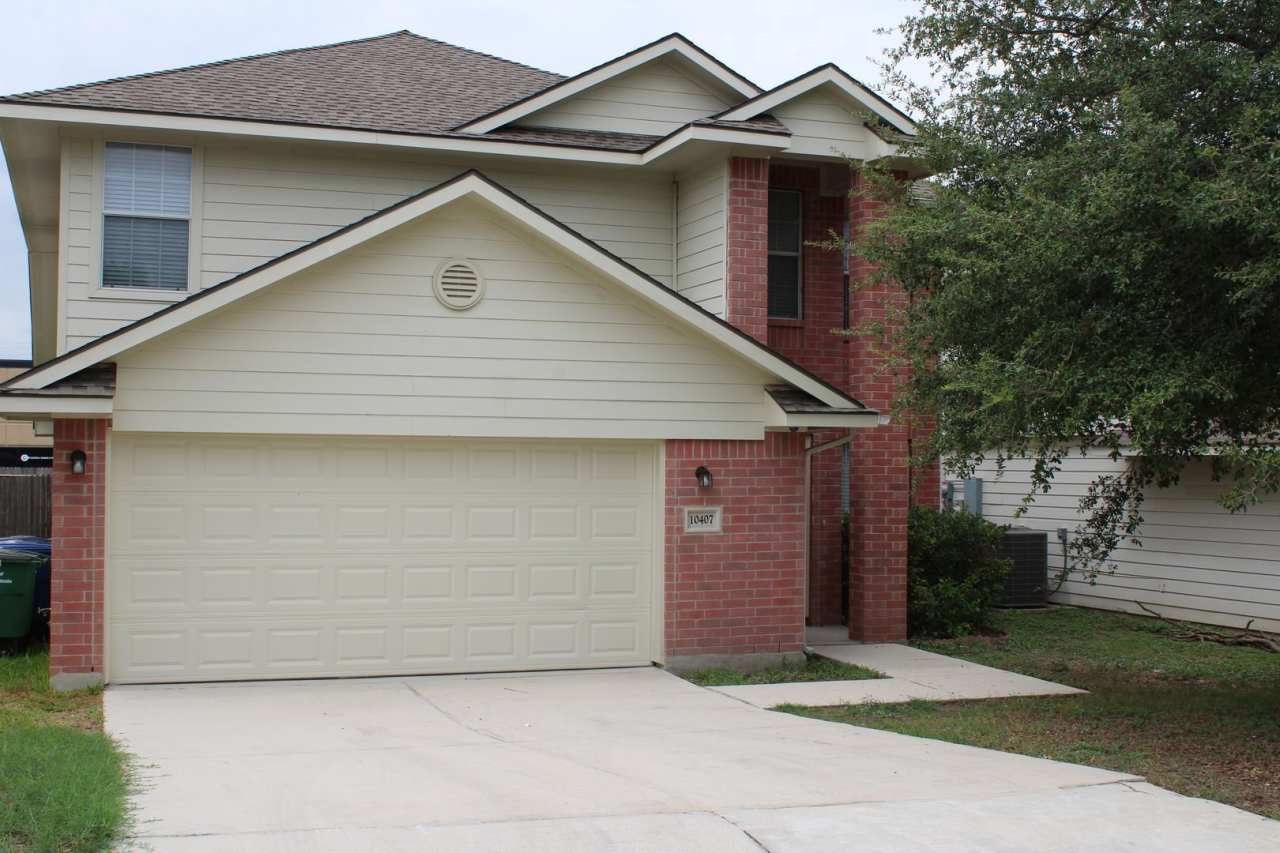 3-BEDROOM IN ROYAL RIDGE, NORTH EAST ISD