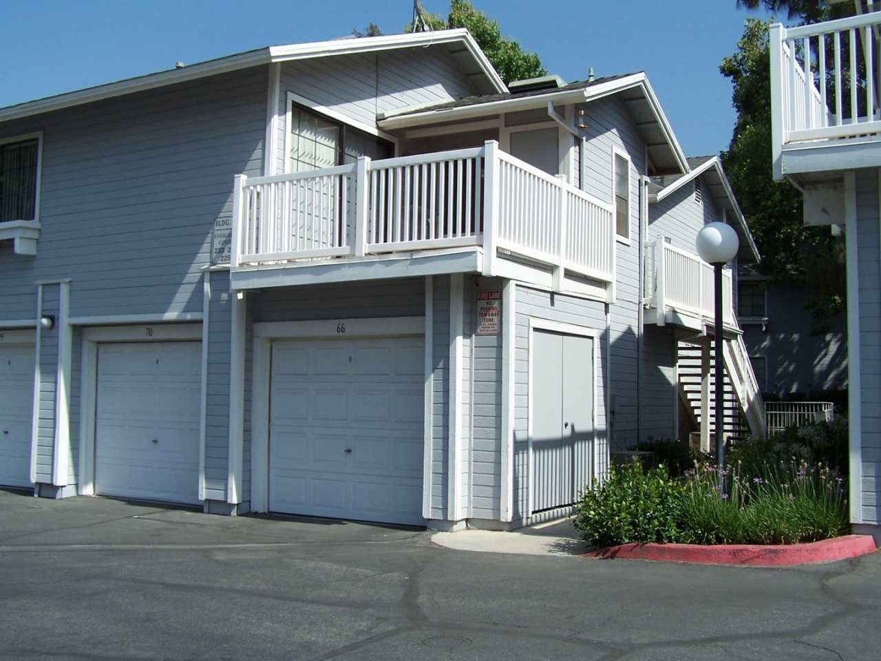 Lovely 2 Bedroom Condo in Azusa