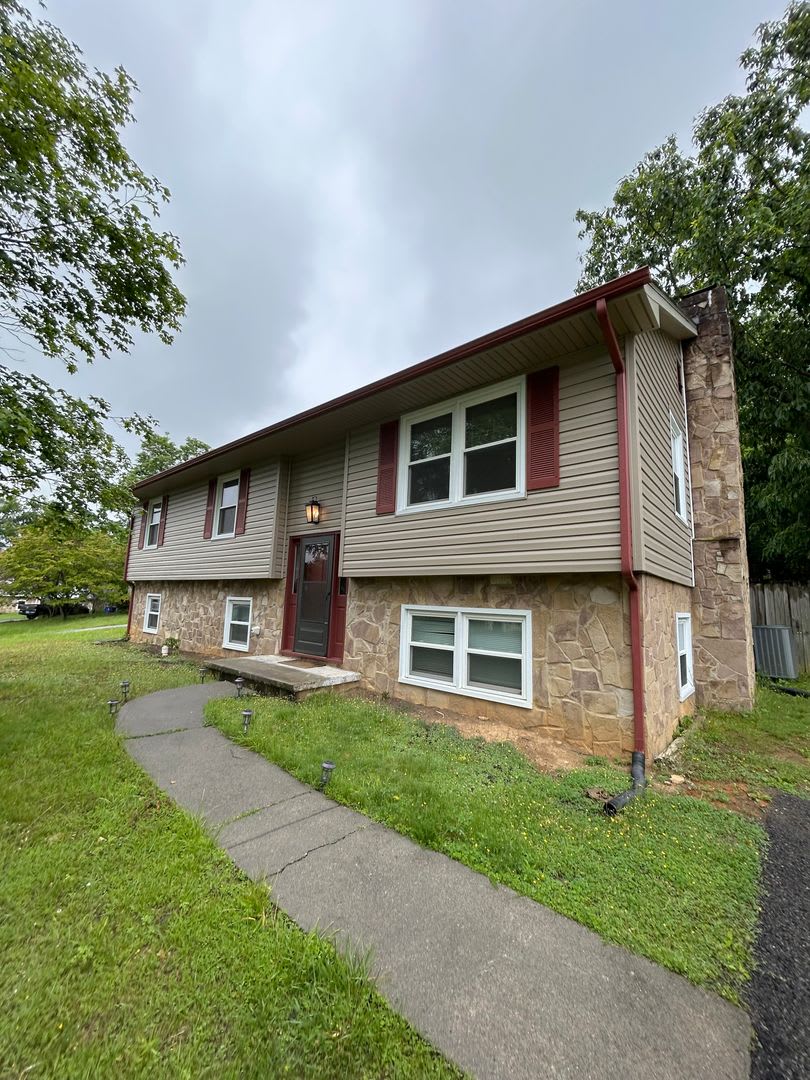 Fantastic Blacksburg Neighborhood