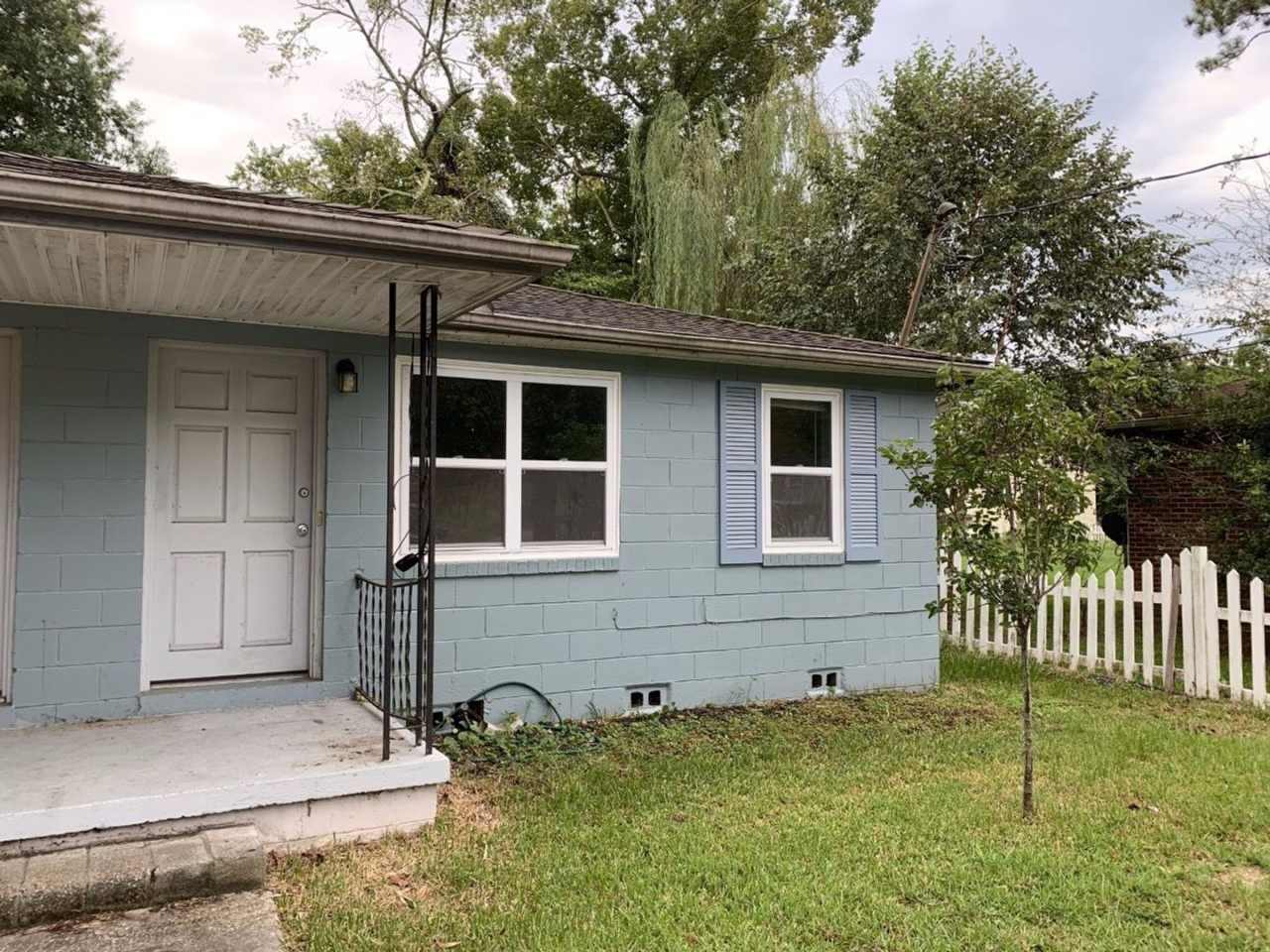 Two Bed Duplex Near Avondale! Great location!