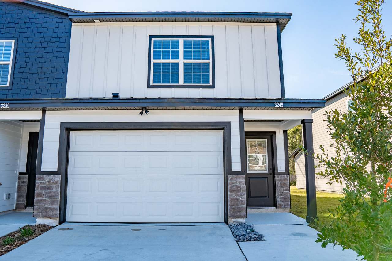 3245 Isabella Court Unit 3245