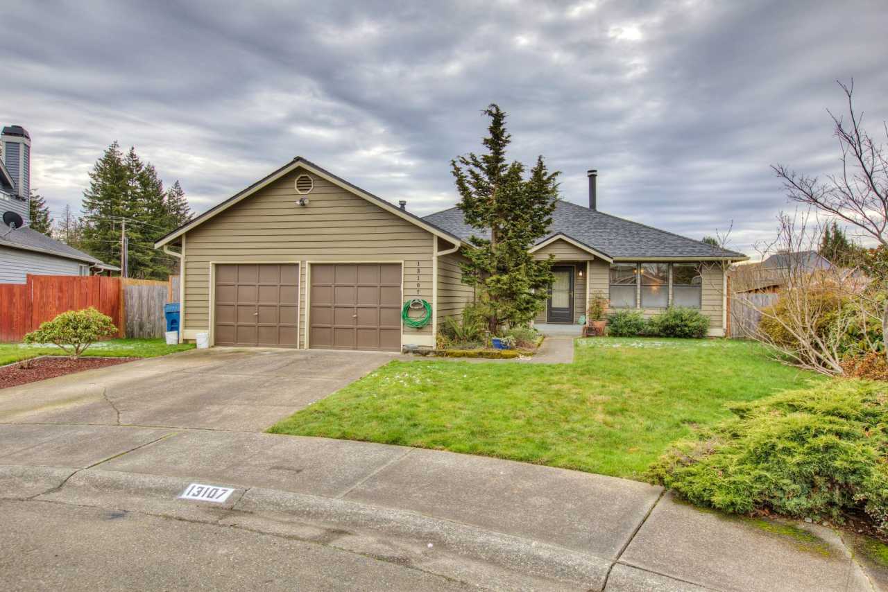 Bright  Spacious Rambler off of Cul-de-Sac