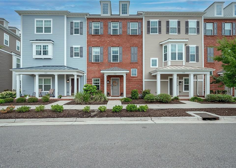 1664 Beckenham Way - 1