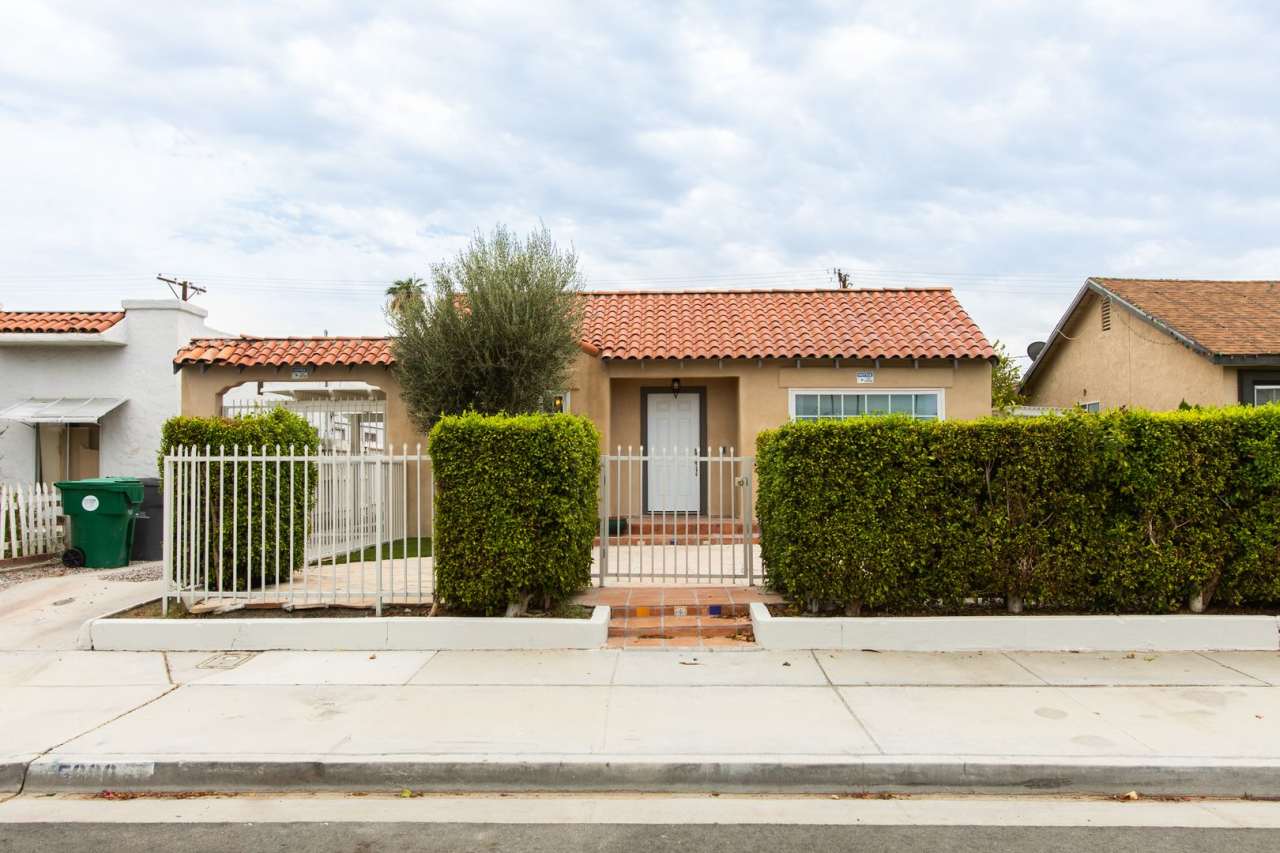 POOL HOME 3 BEDROOMS 3 BATHS