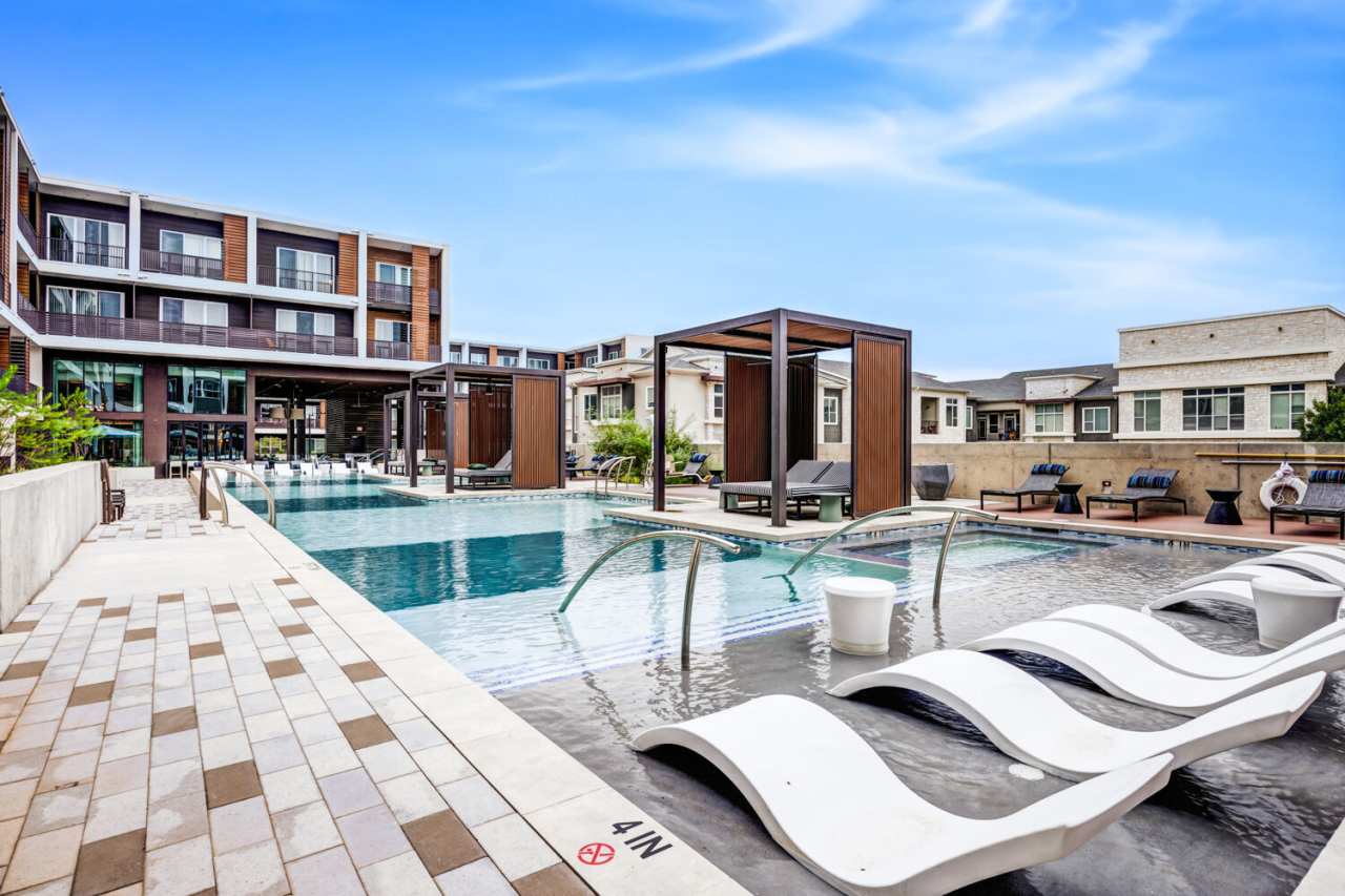 Lakeshore Pearl