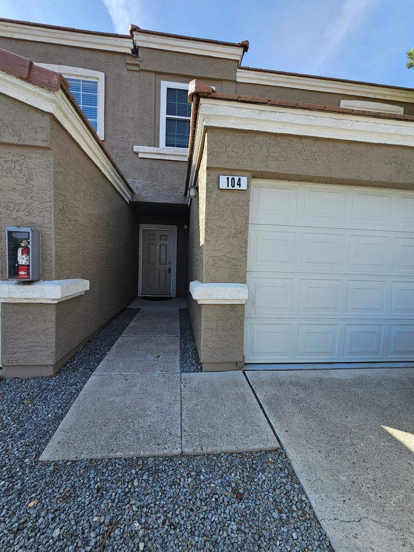 Sparks - Kendall Creek Townhome Available Now! Tons of Amenities!