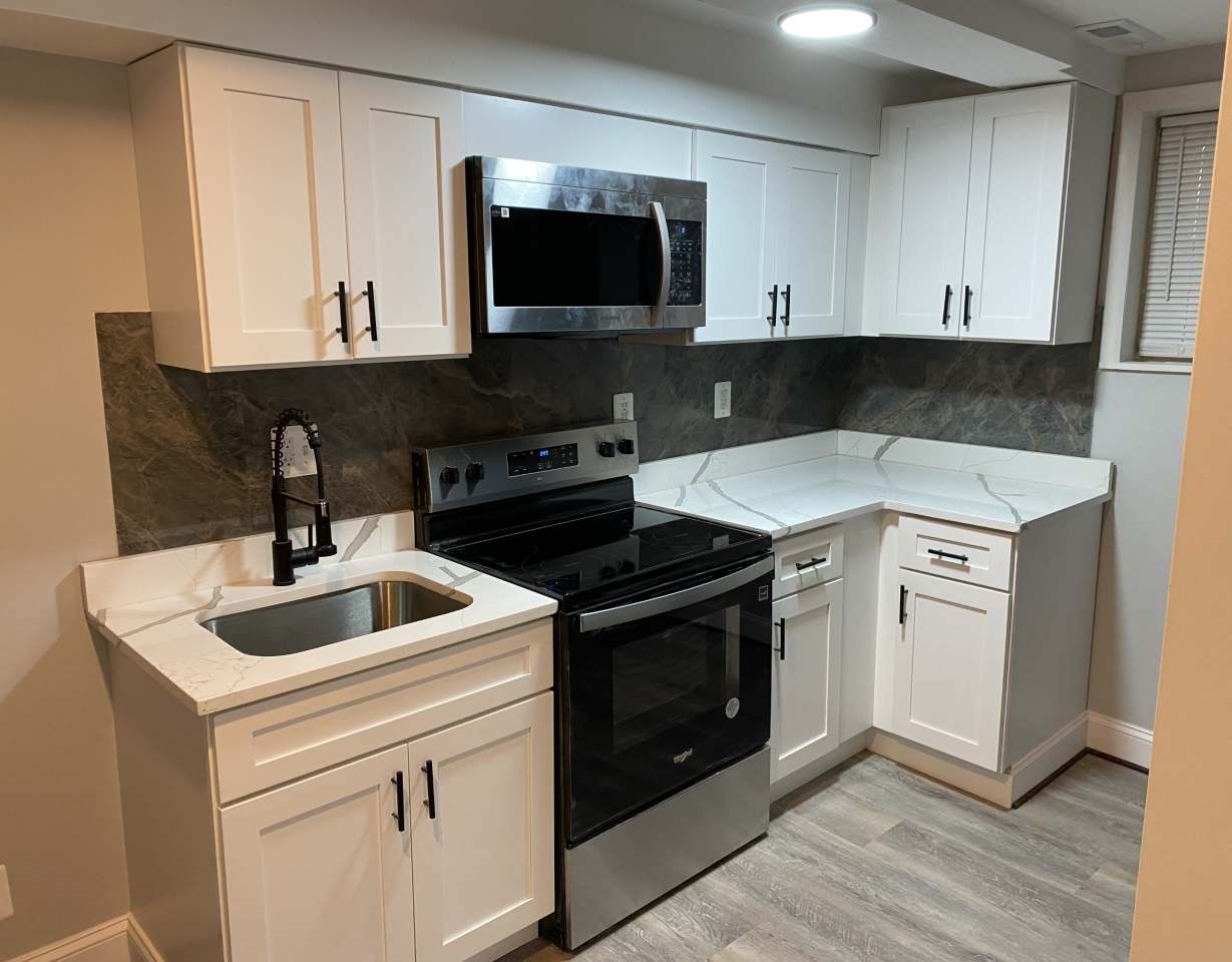 2501 Linden Avenue - 2D Available $700