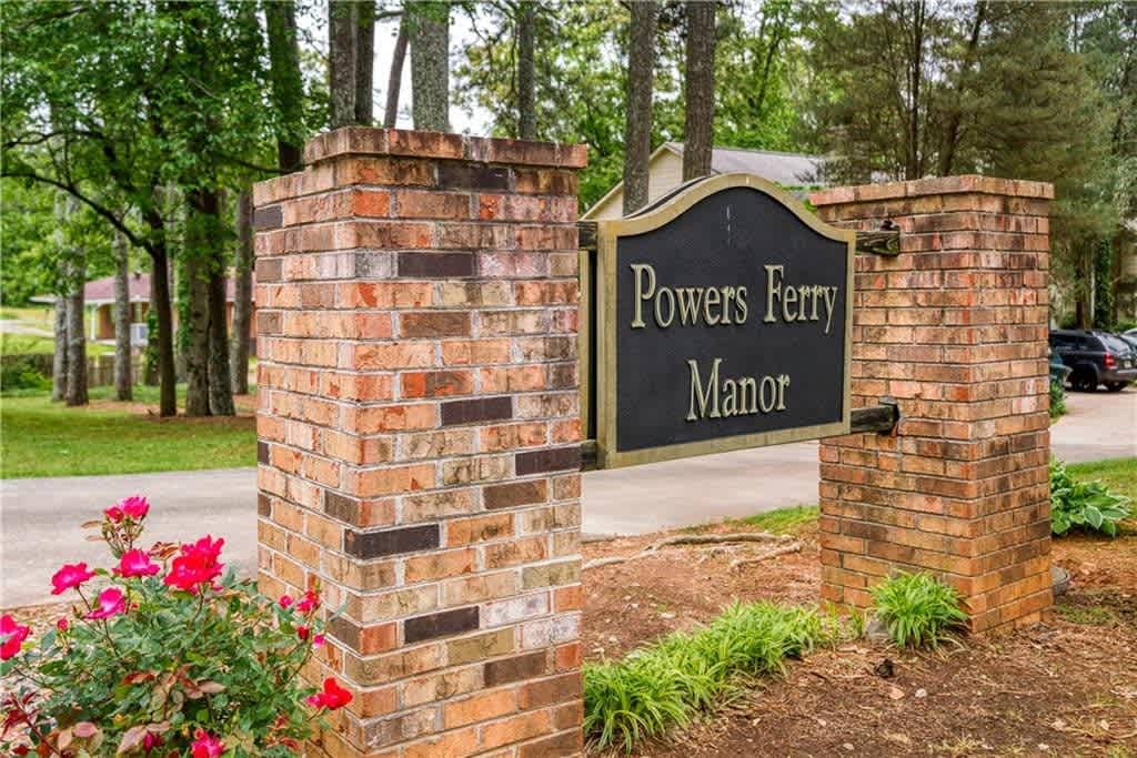 61 Powers Ferry Manor SE