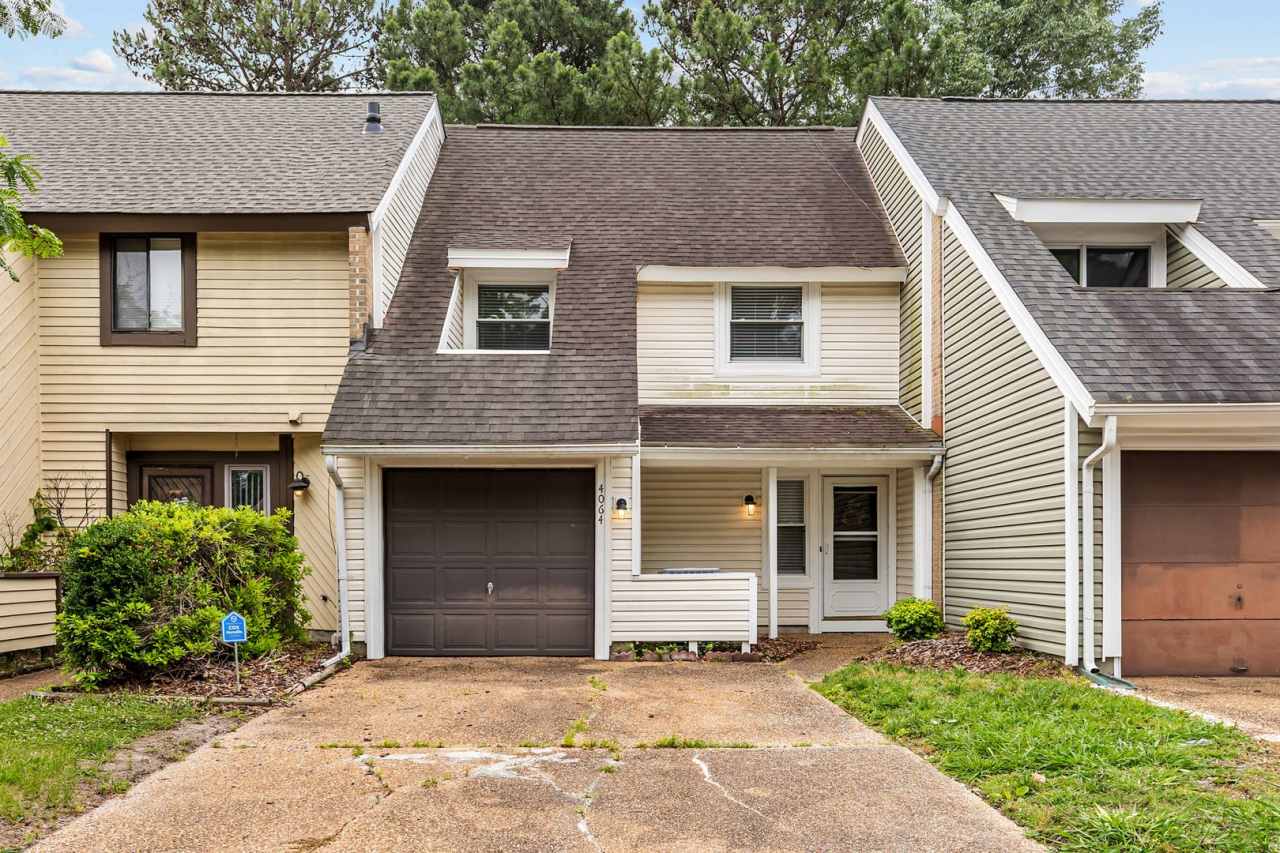 Beautiful 2-Bed, 2.5-Bath Home with Spacious Kitchen in Virginia Beach