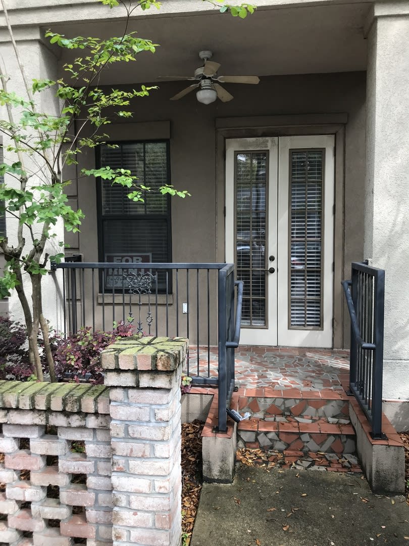 Saint Charles - Luxury 2 Bedroom, 2 Bathroom Condo