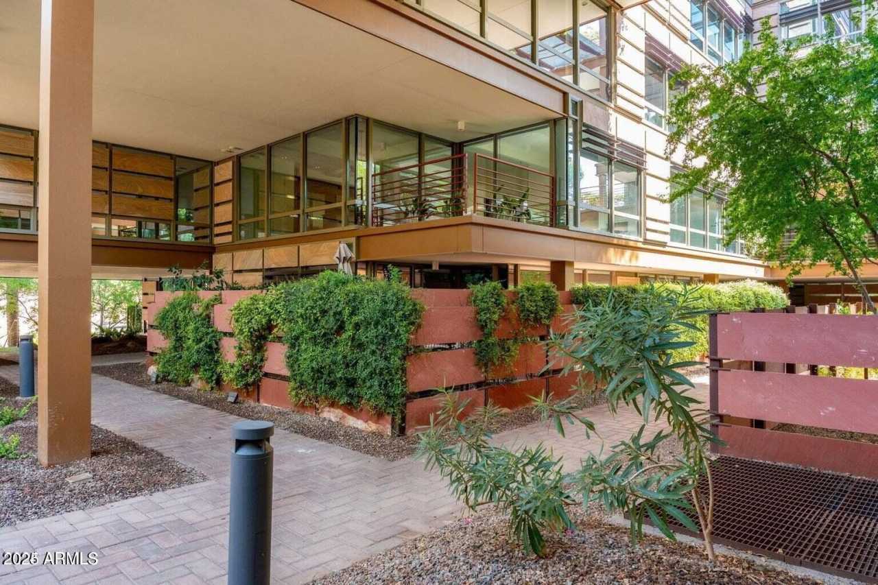 7161 E RANCHO VISTA Drive