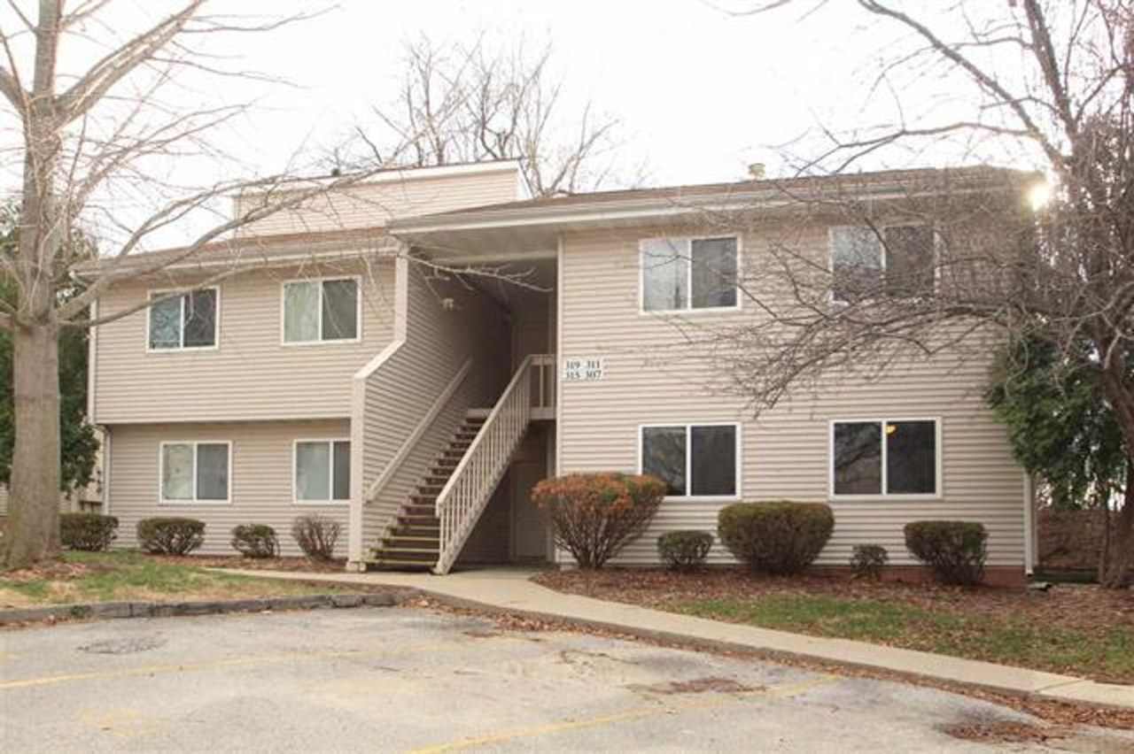 2 Bedroom condo on the west side of Iowa City