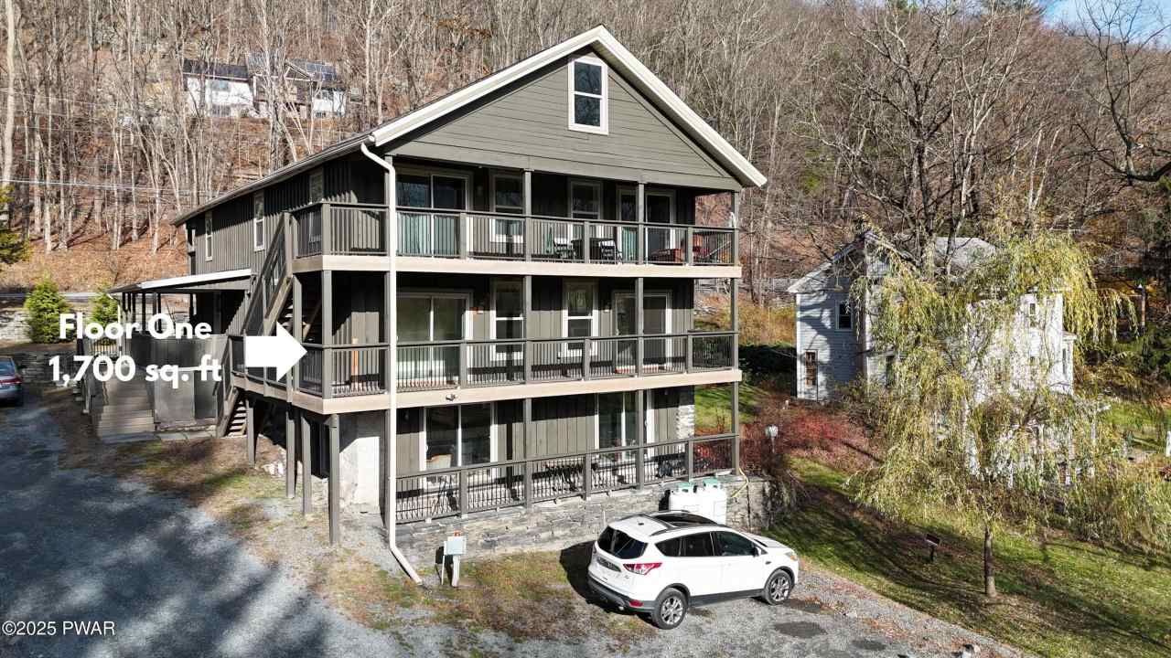 628 Hudson Street unit: 1