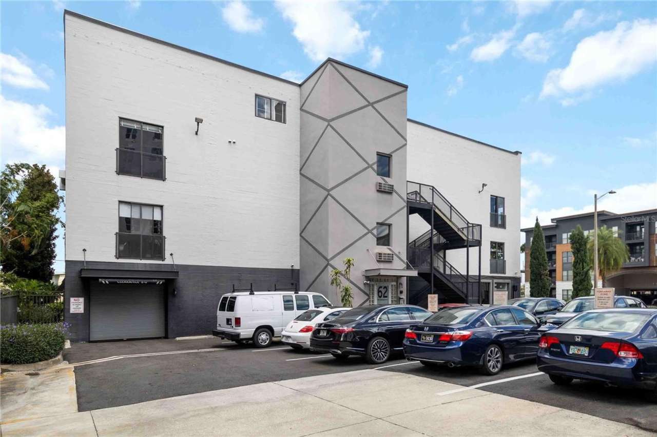 Stunning downtown condo waiting for you to call it home