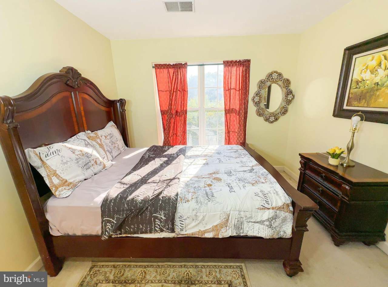 2016 WHEATON HAVEN Court unit: Room Only