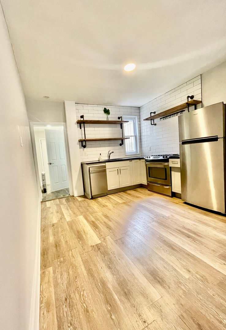 2 Bedroom 2 Bath Available Now