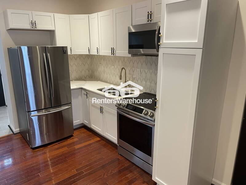 5002 Queensberry Ave