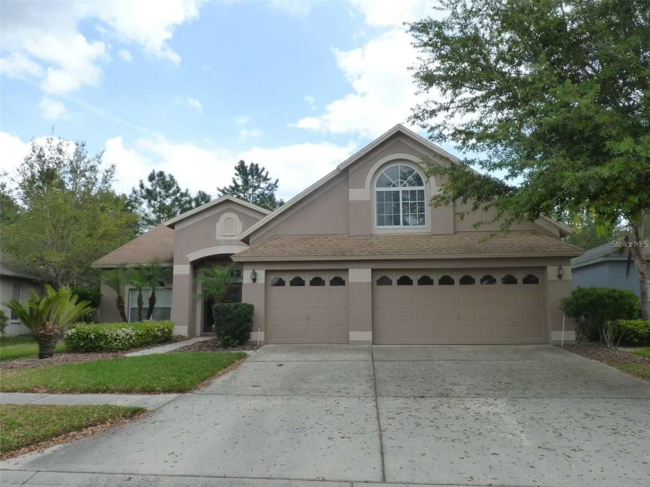 10154 WHISPER POINTE DRIVE