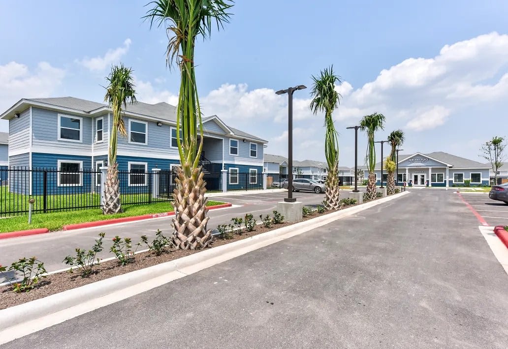 1205 N Mile 1 E - 805