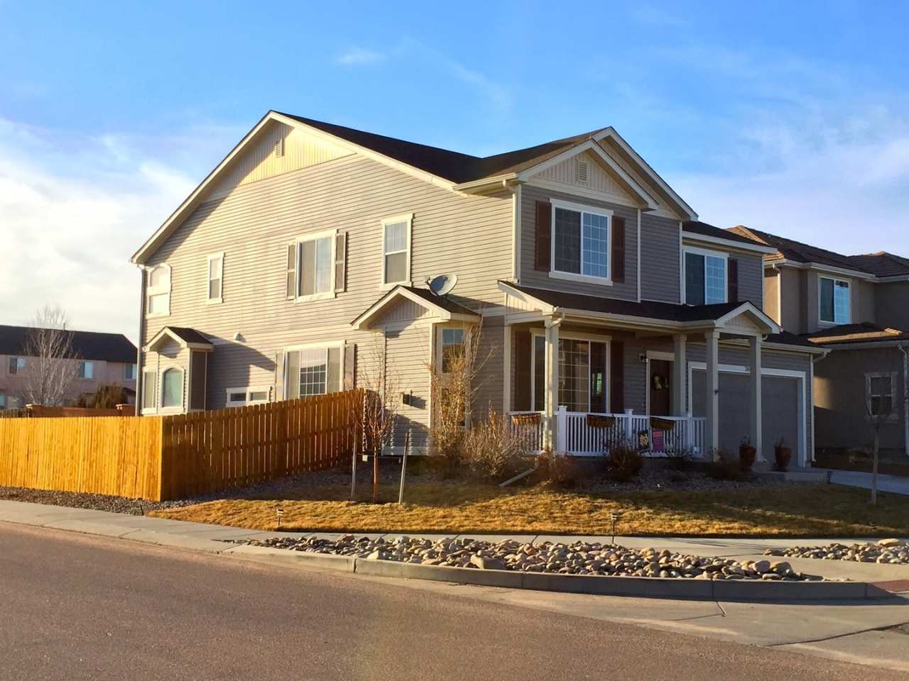Parade of Homes Winner – Upgraded 4BD/3BA + Bonus Room