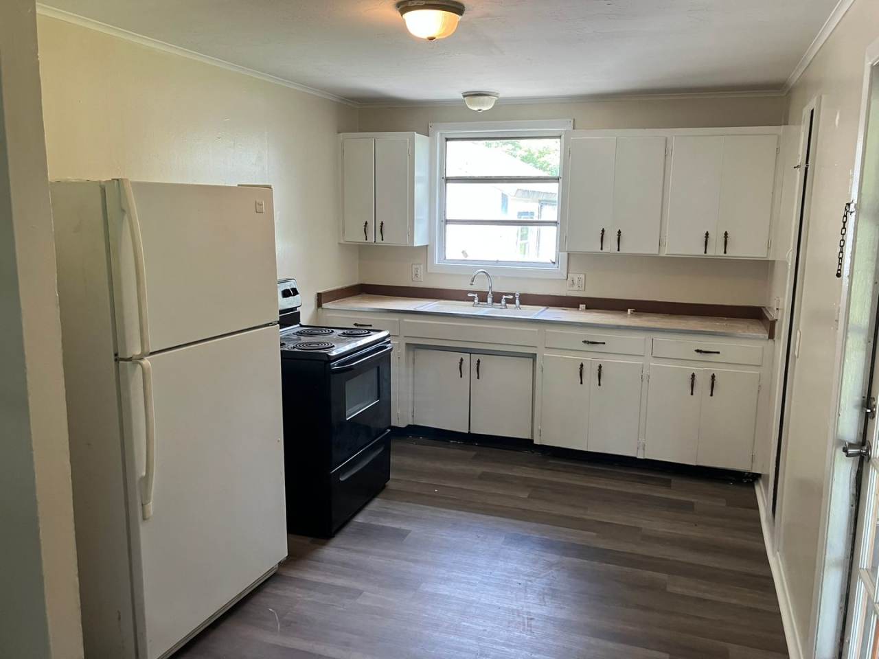 Cute 2BR/1BA Zephyrhills Duplex NO APPLICATION FEE!