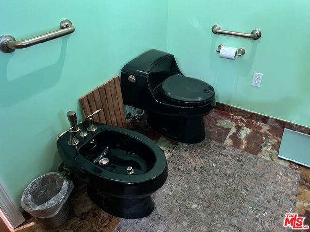 1903 South Westgate Avenue