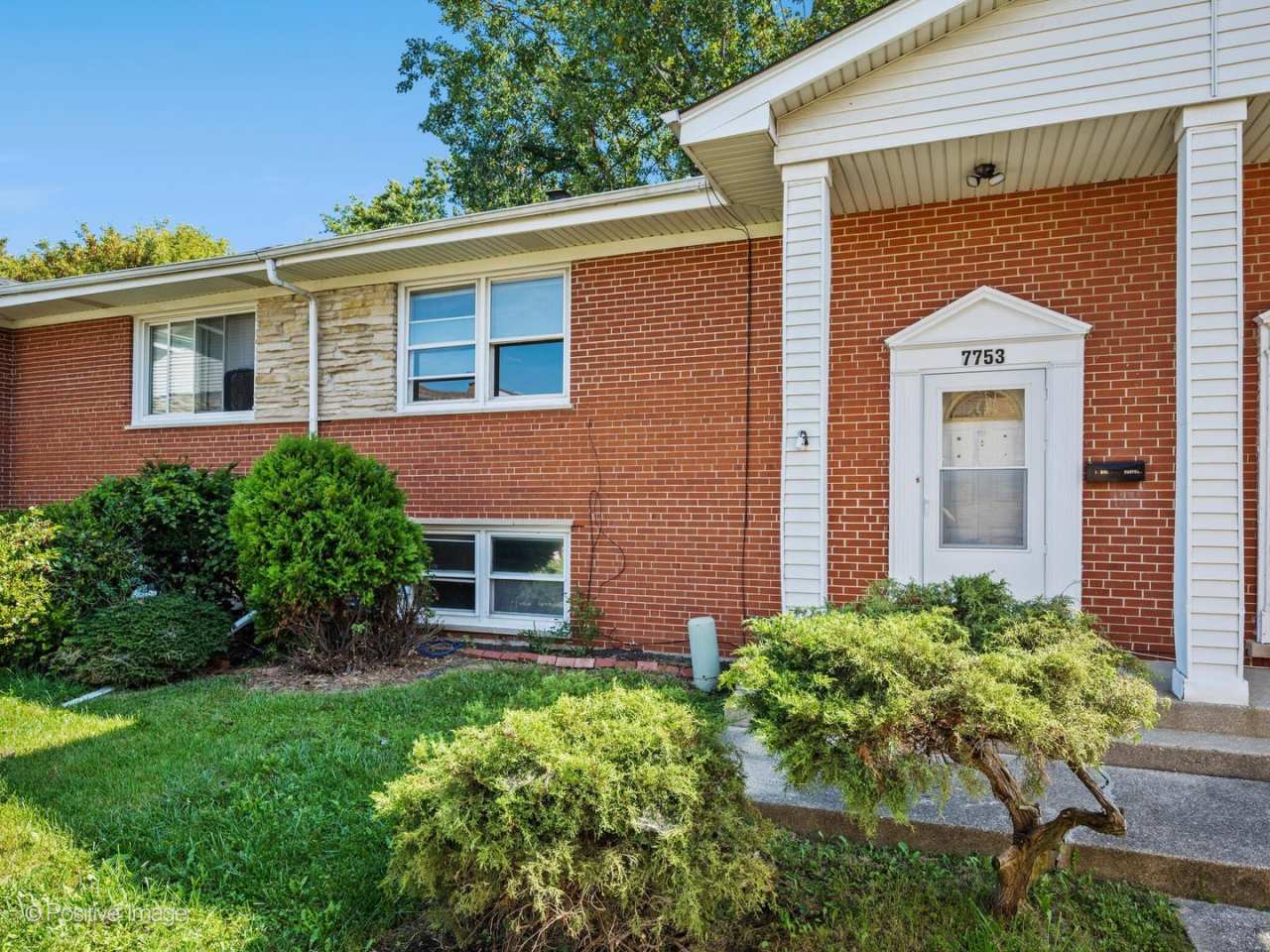 7753 N Nordica Avenue