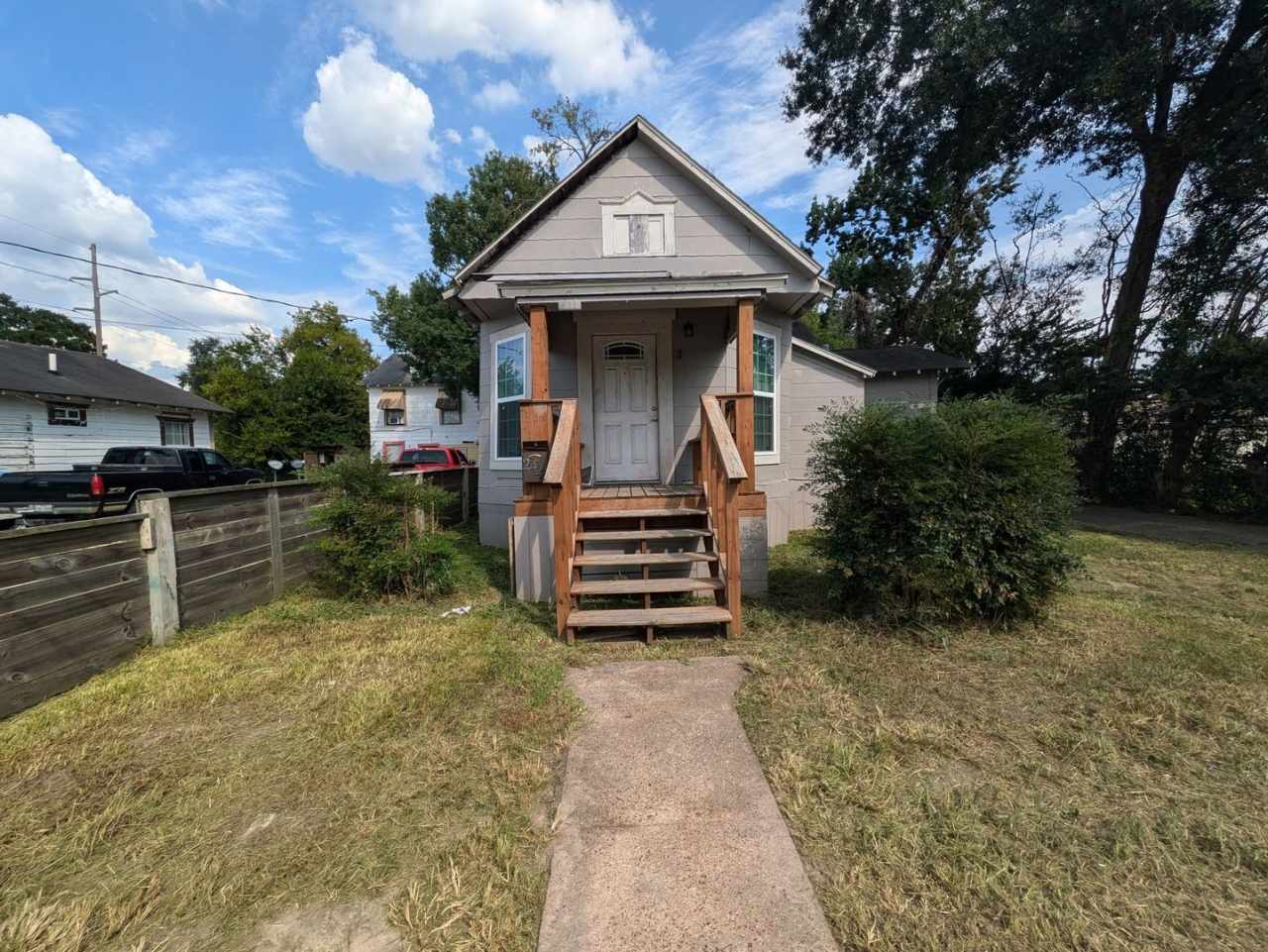 2423 Ave C Beaumont, Tx 77701 **$200 off 1st Mo.**