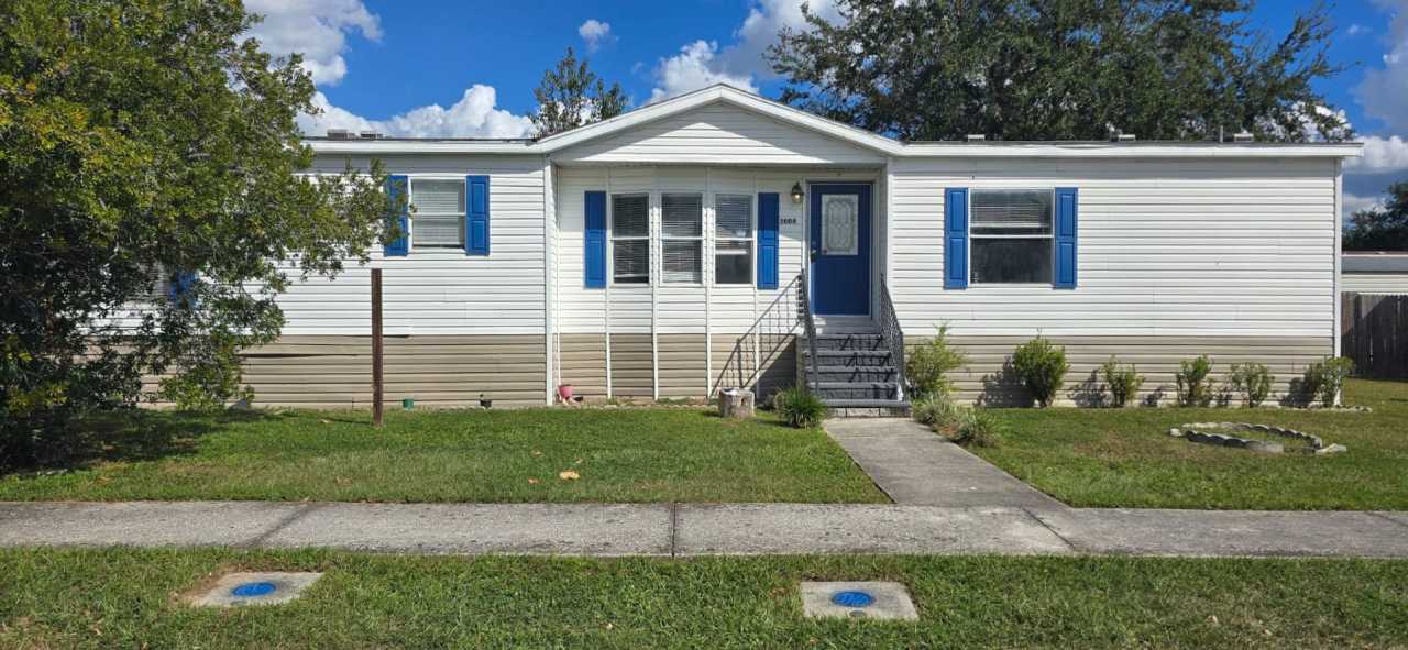 Newly renovated 4/3 property with fenced in yard!