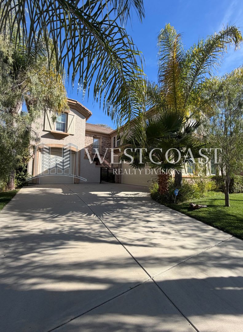 Spacious 5-Bedroom Luxury Home with 5.25 Baths in Temecula – Over 4,300 Sq Ft