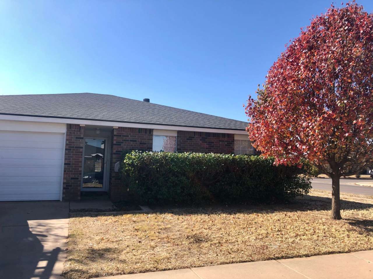 Cute Corner Lot Home! Available January 2026!