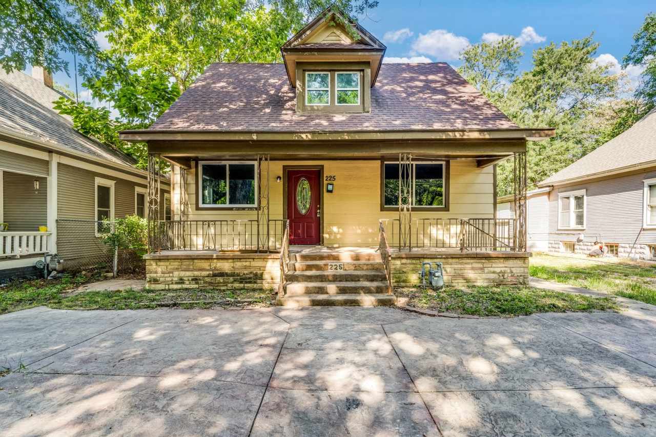 Classic 4 Bedroom 1 Bathroom Home near College Hill