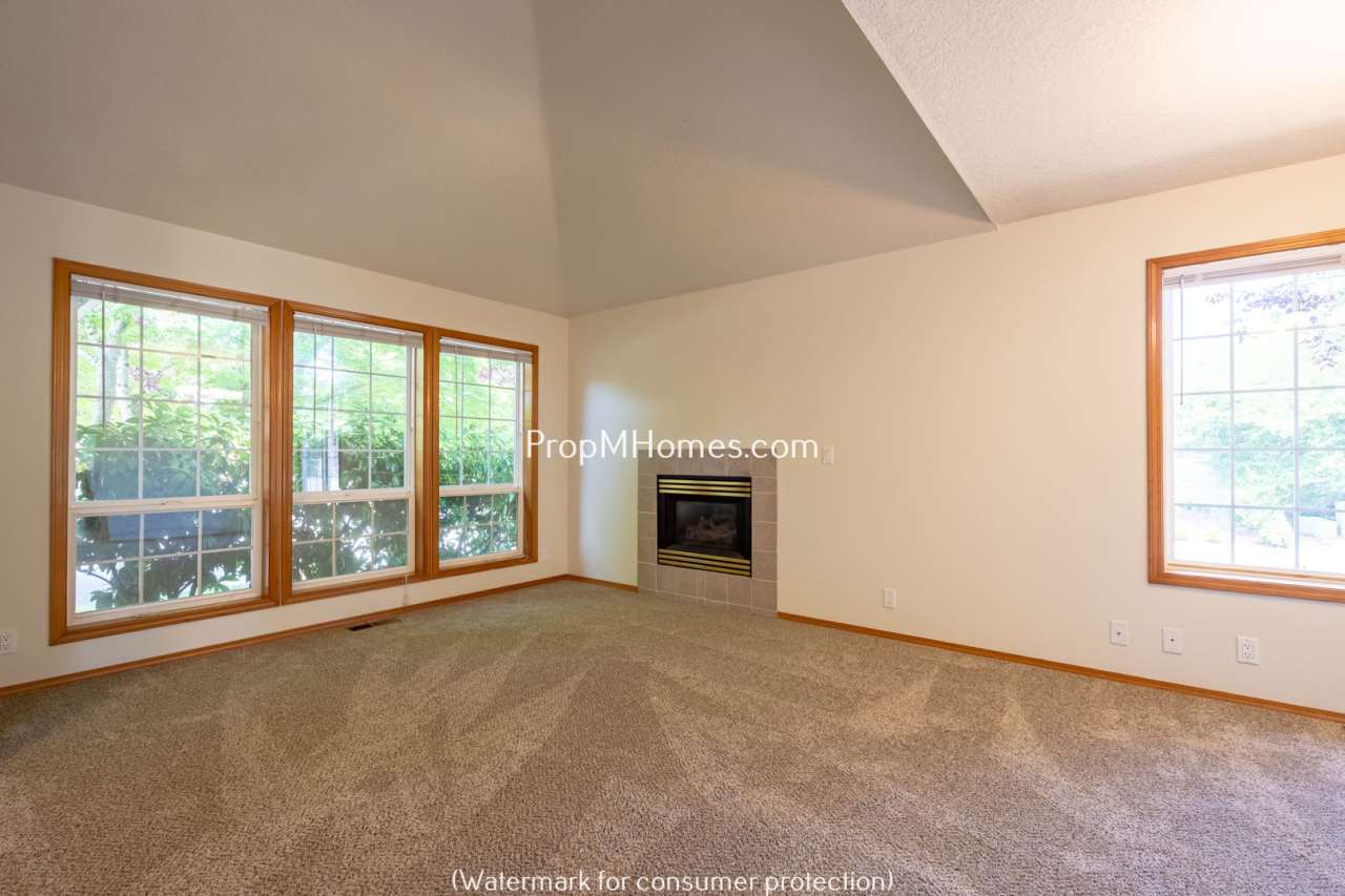 Three Bedroom Ranch In Aloha On Corner Lot - DEPOSIT SPECIAL