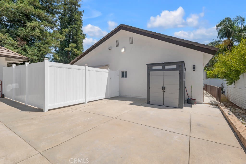 19104 Blackhawk Street