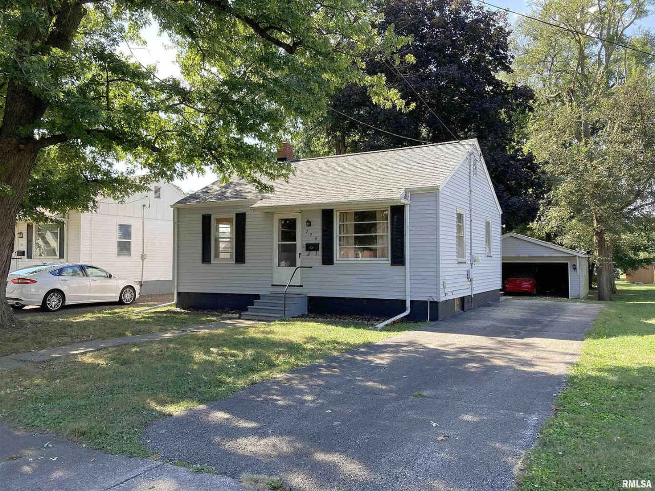 Lovely 2-Bedroom Newly Renovated Home!