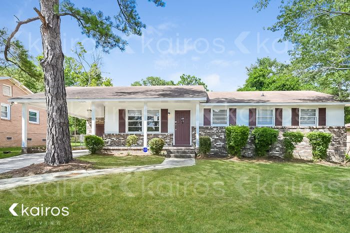 313 Shoreditch Drive