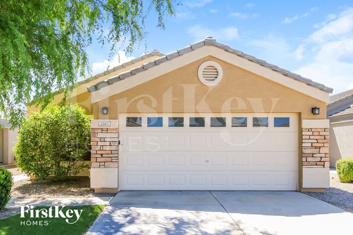 1267 East Christopher Street