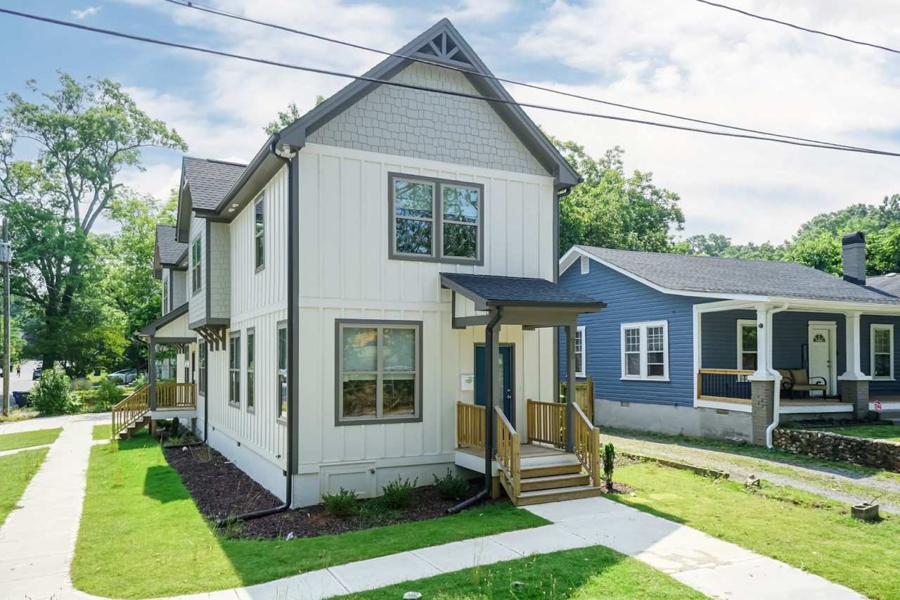 LIKE NEW THREE BEDROOM HOME!