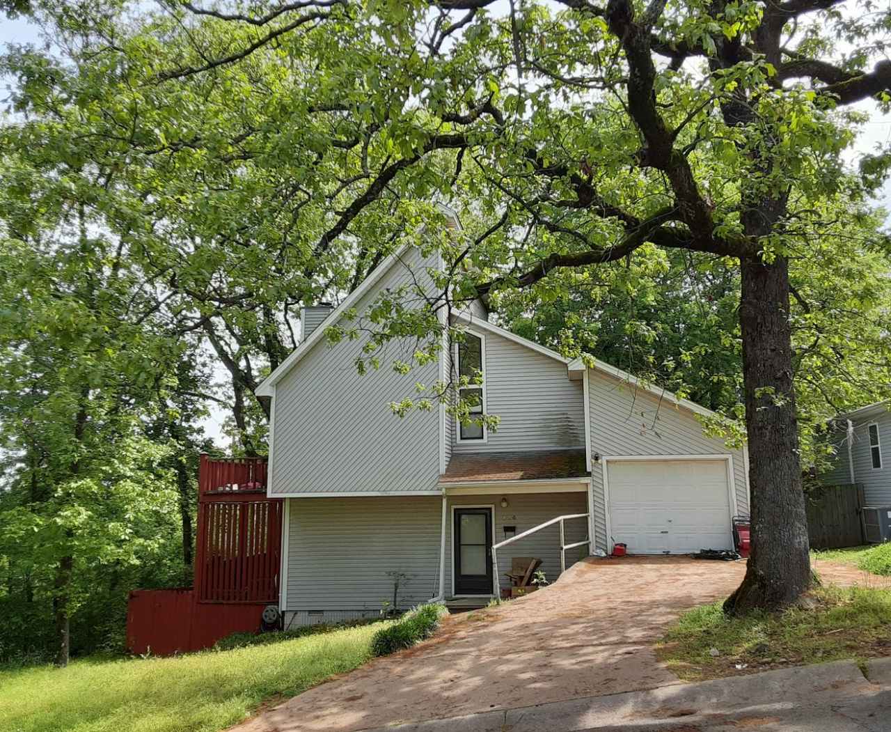 3 Bedroom and 2 Bathroom 1 car Garage