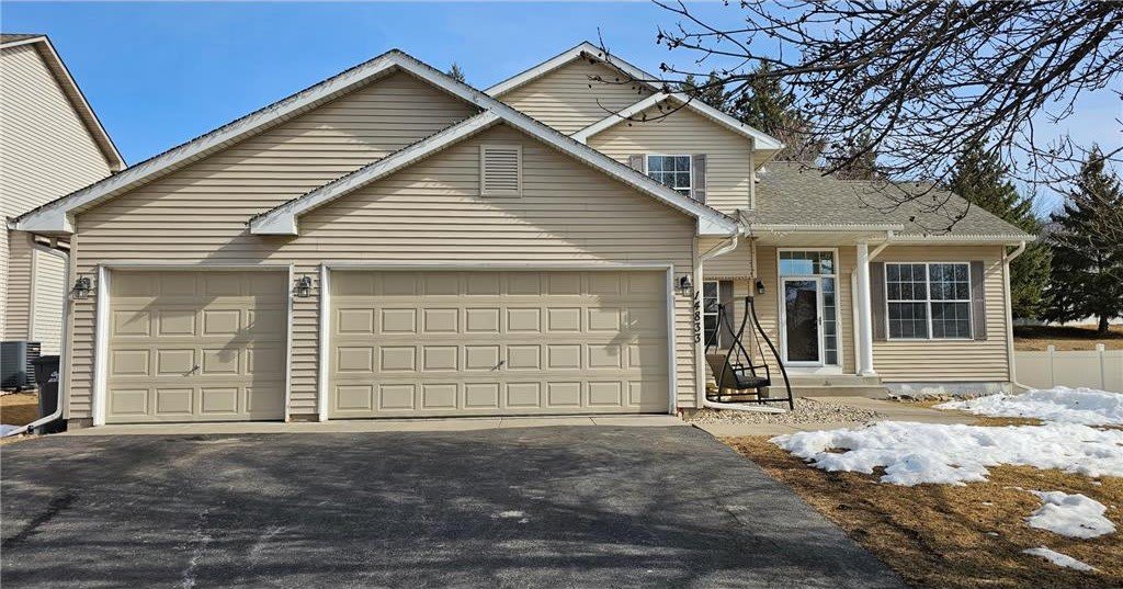 14833 Hillside Trail