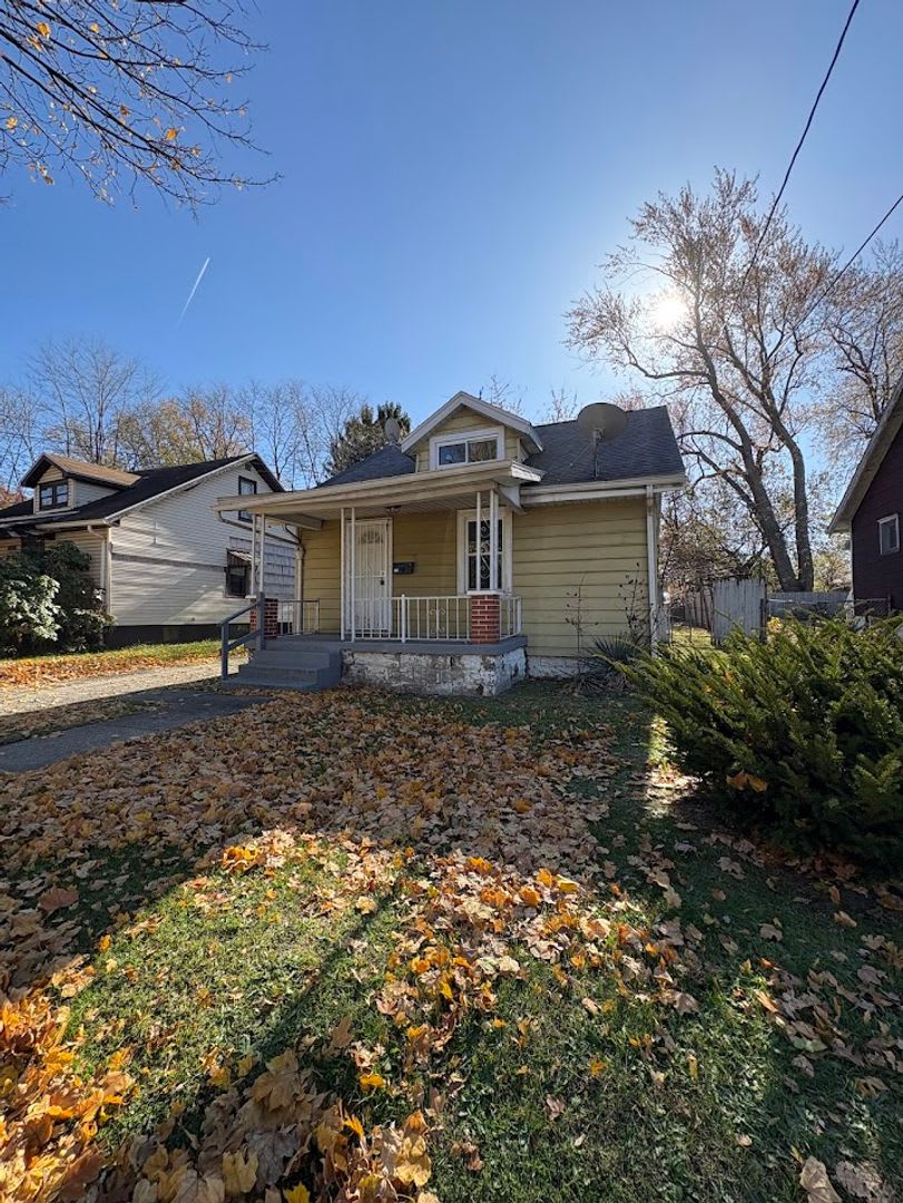 Three bedroom one bathroom home for rent