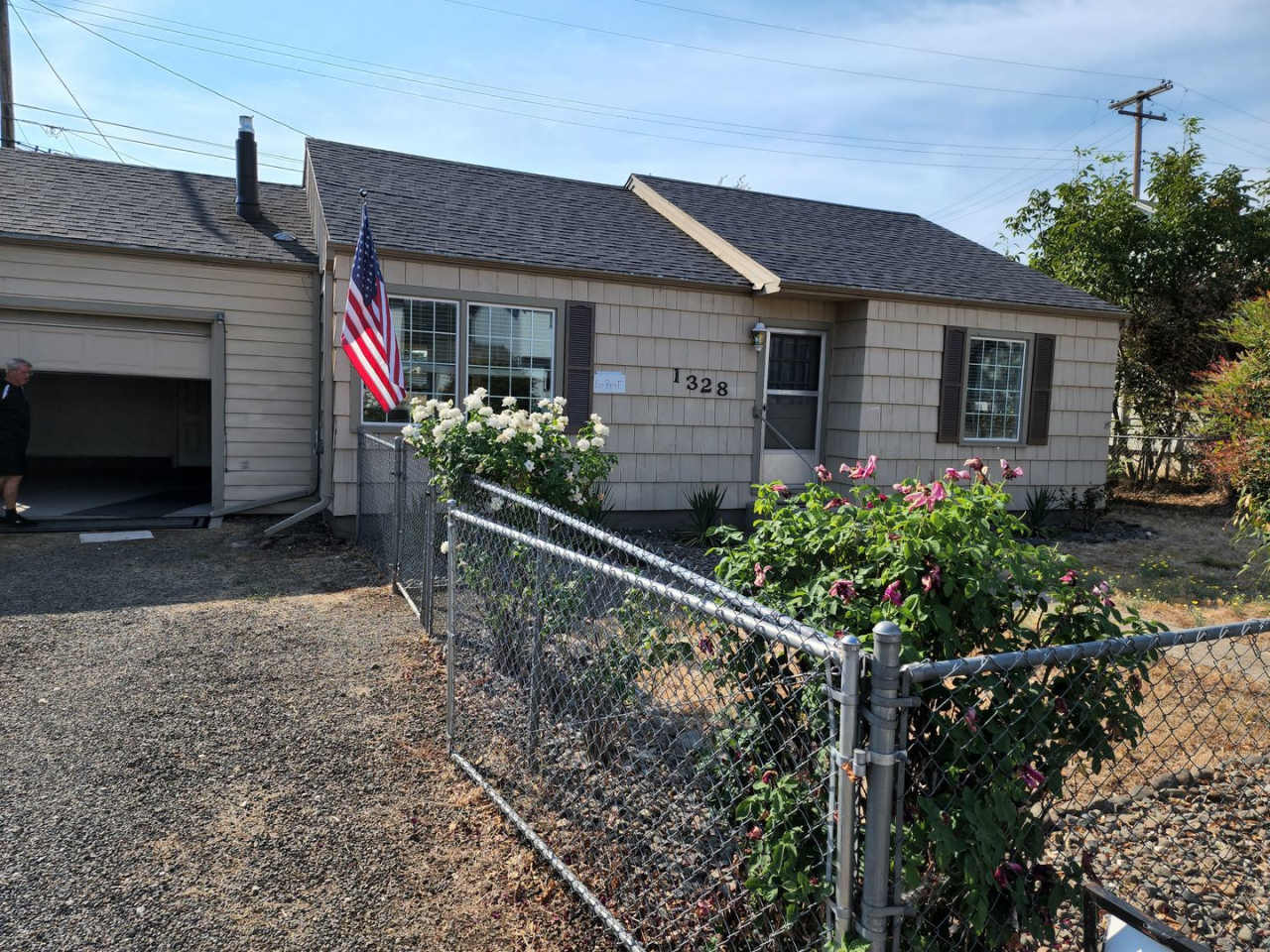 Cute 2-bedroom Bungalow home