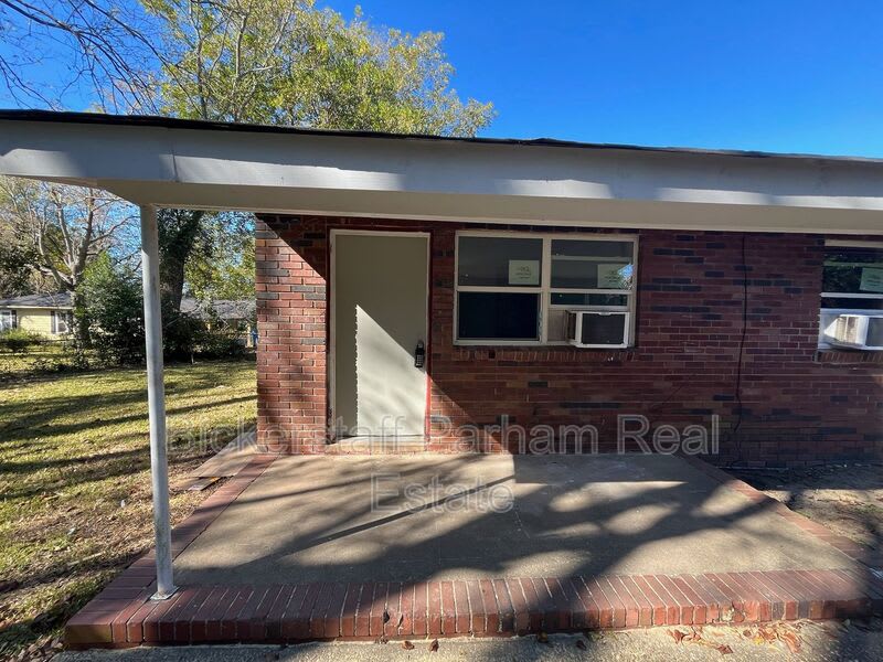 1009 1st Place South