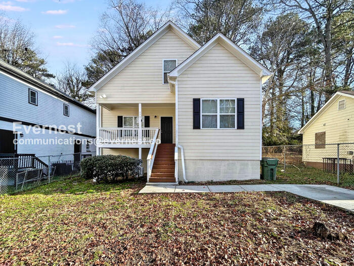 379 Yonkers Avenue Northwest