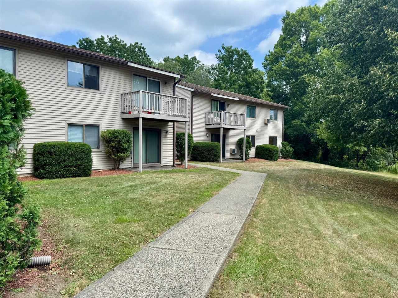 390 Concord Lane