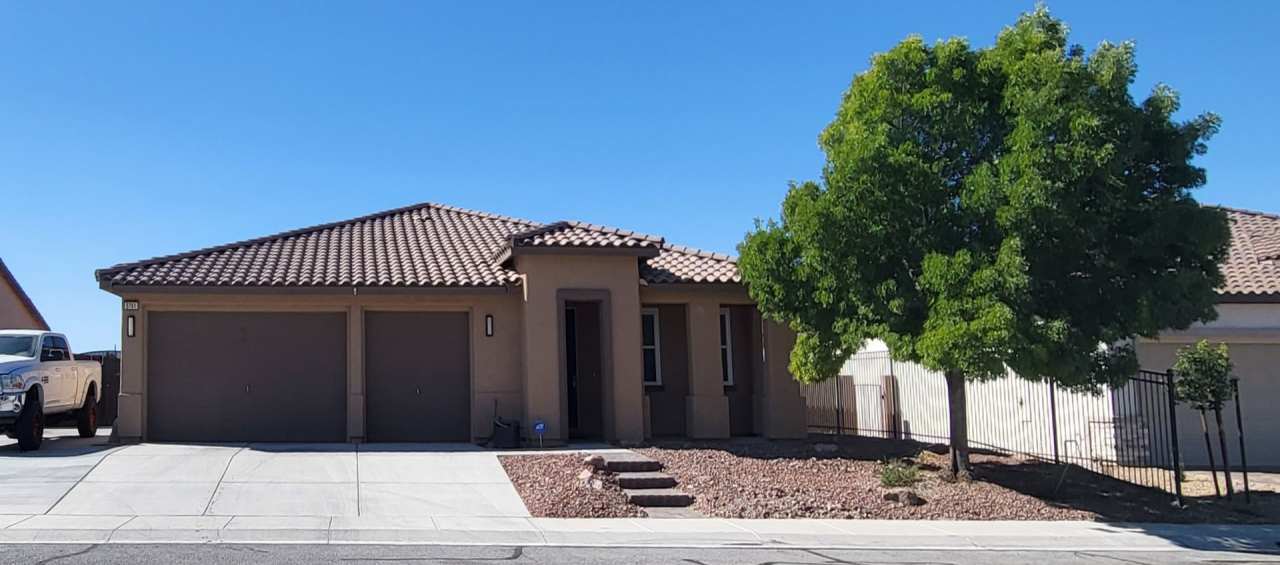 MOUNTAIN FALLS - E. Badlands Lane