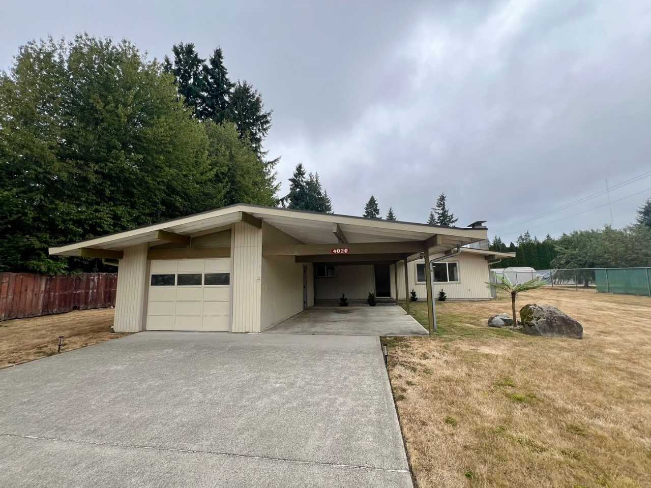 PENDING APPLICATION; Updated 3BD w/ Outbuildings  Shop