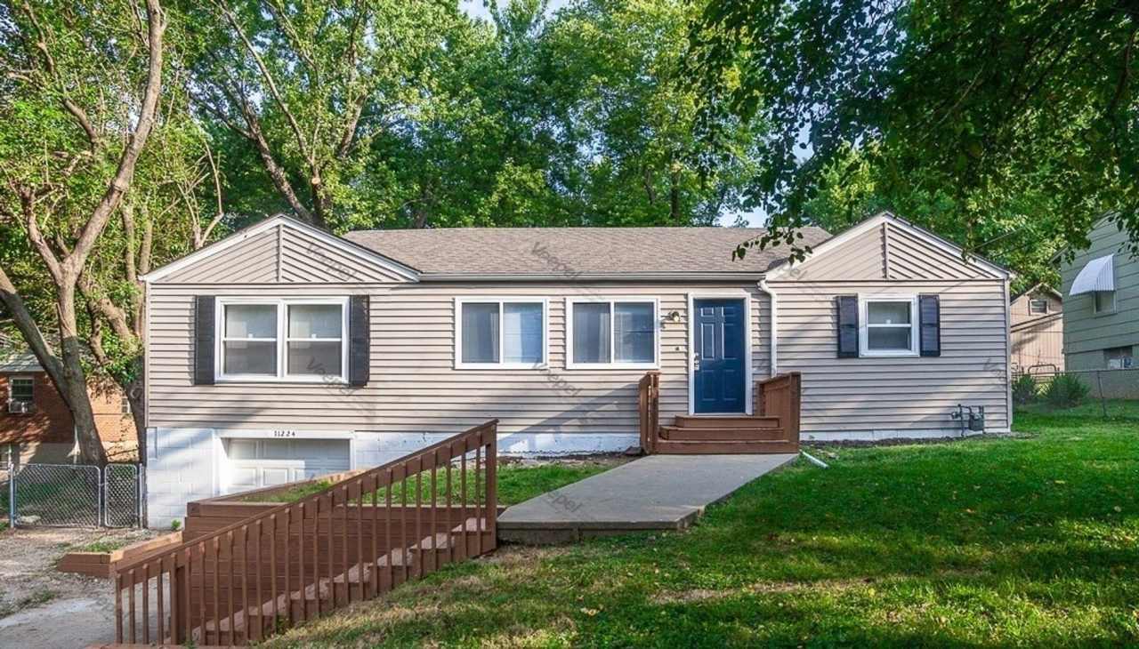 3 Bedroom 1.5 Bath $1,425.00