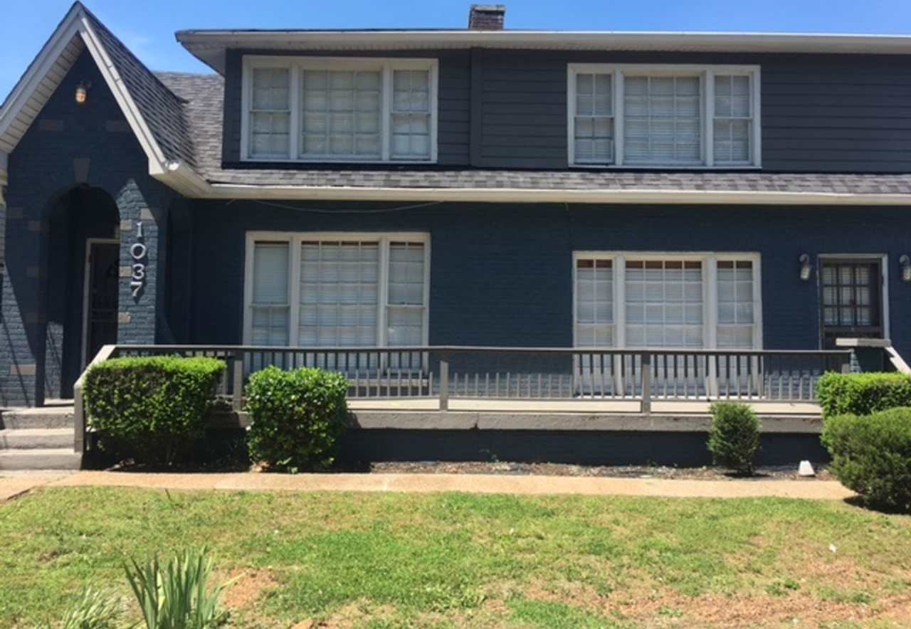 1 Bedroom/ 1 Bath Apartment in Small Complex. Walk to Meharry and Fisk, Minutes to TSU,Germantown and Downtown