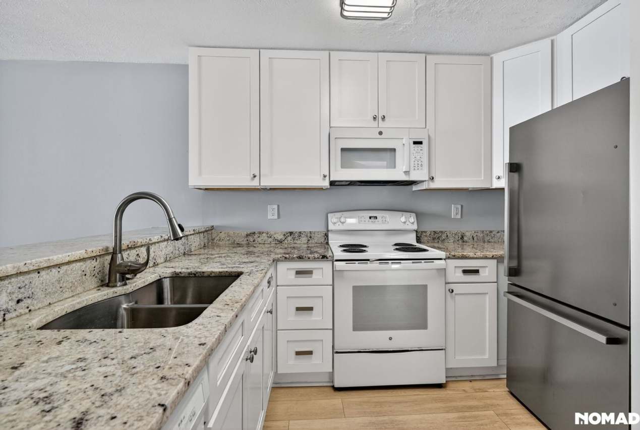 Charming 2BR Condo in Wilmington